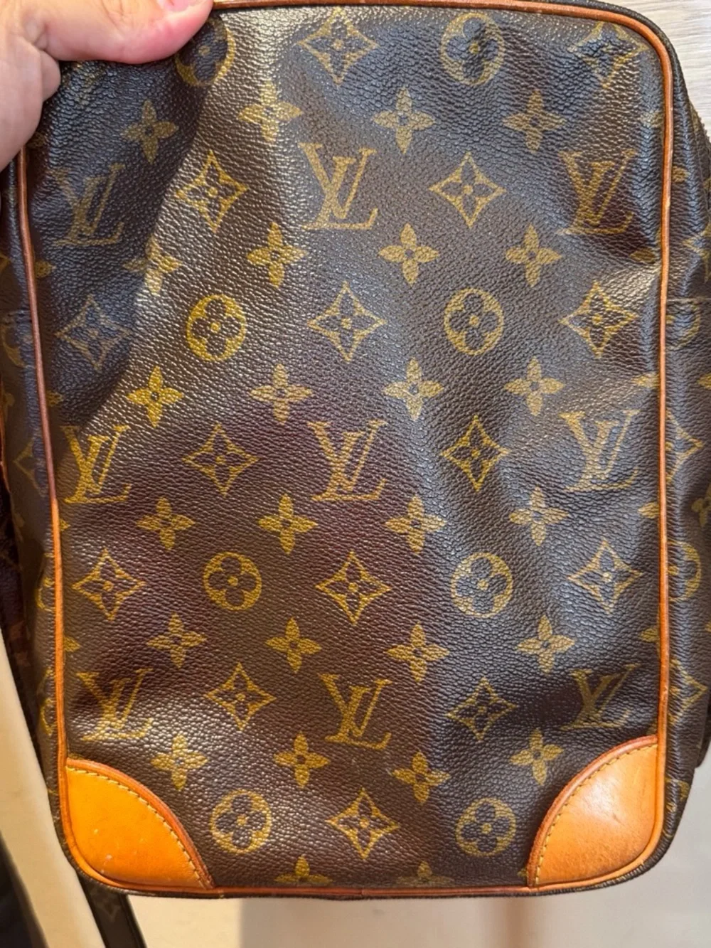 Louis Vuitton please note